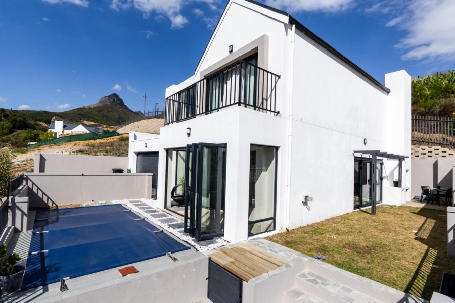 4 Bedroom Property for Sale in La Roche Western Cape